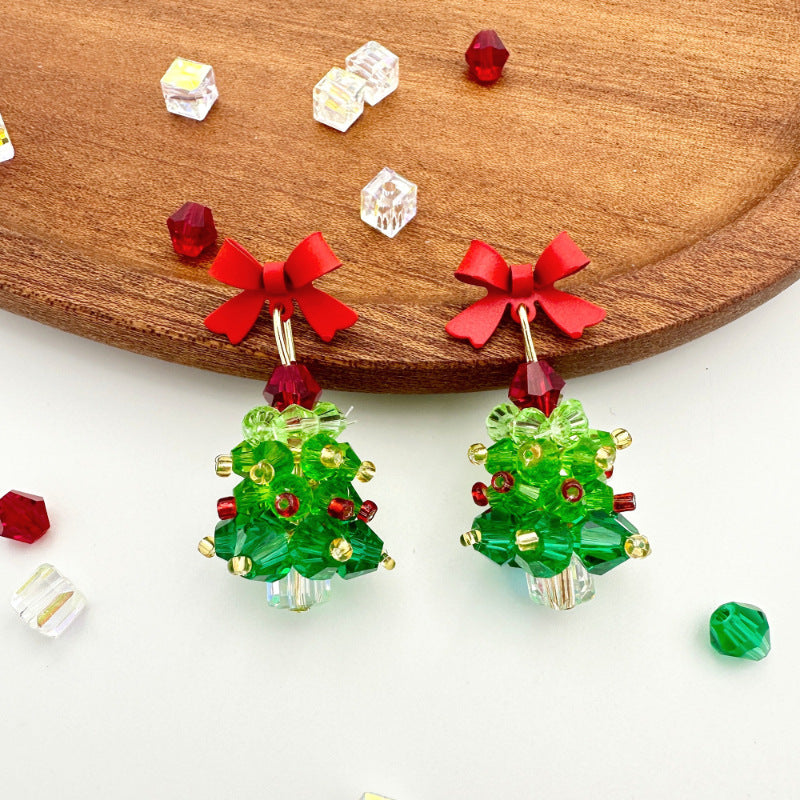 Handmade beaded Christmas tree earrings Ainuua