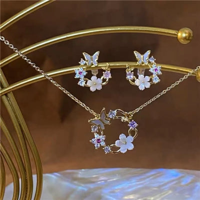Butterfly Flower Necklace Ainuua