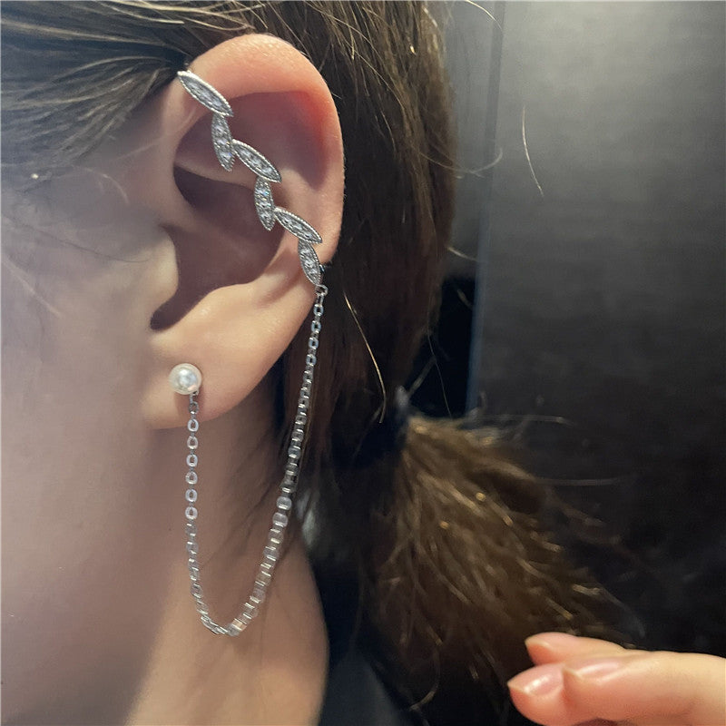 Pearl tassel chain leaf shape earrings Ainuua