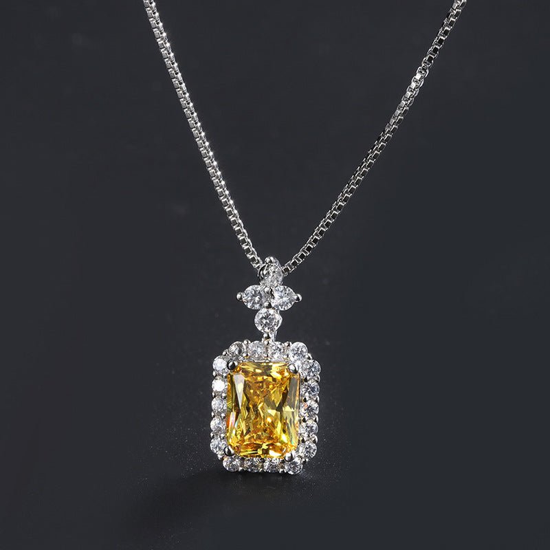 Yellow Diamond pendant necklace Ainuua