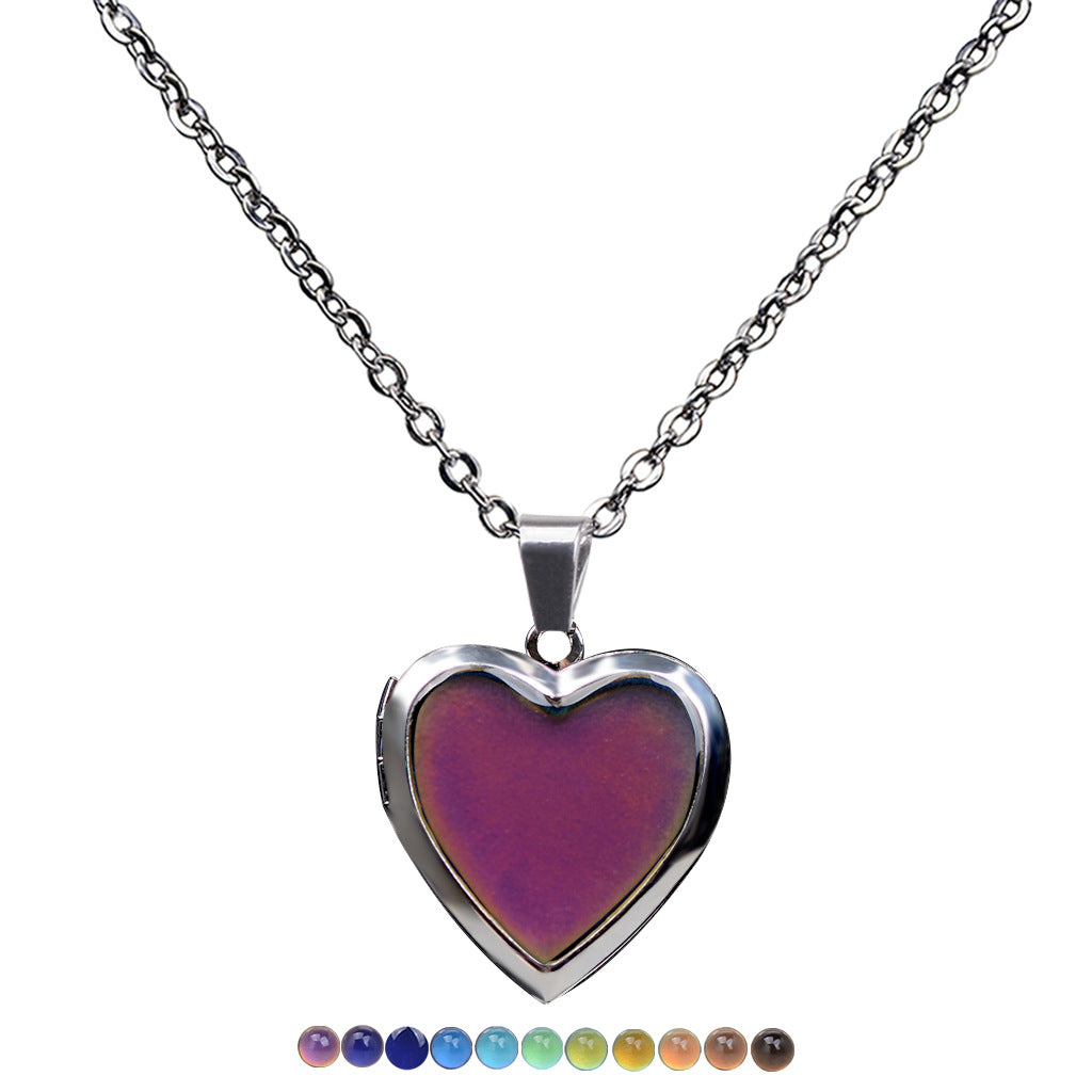 Thermochromic Heart pendant necklace Ainuua