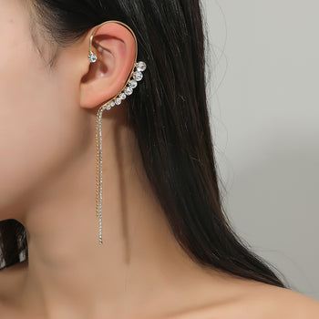 Diamond-studded tassel ear clips Ainuua