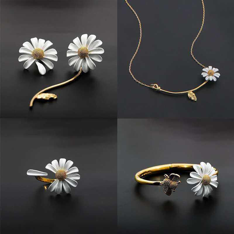 Daisy Earrings Necklace Female Clavicle Chain Ainnua