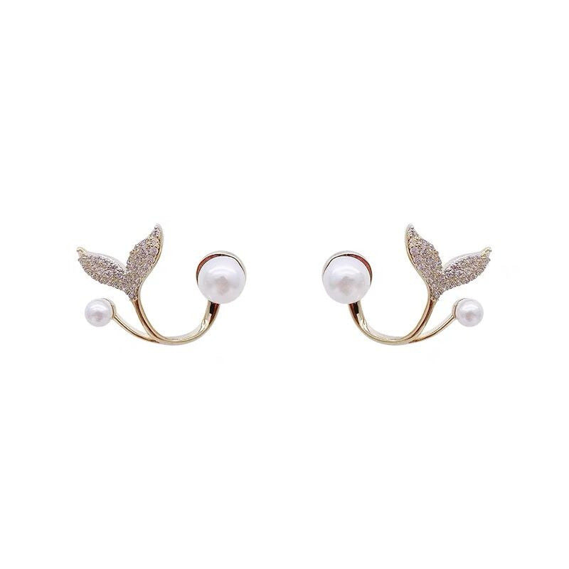 Fishtail Pearl Earrings Ainuua