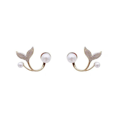 Fishtail Pearl Earrings Ainuua
