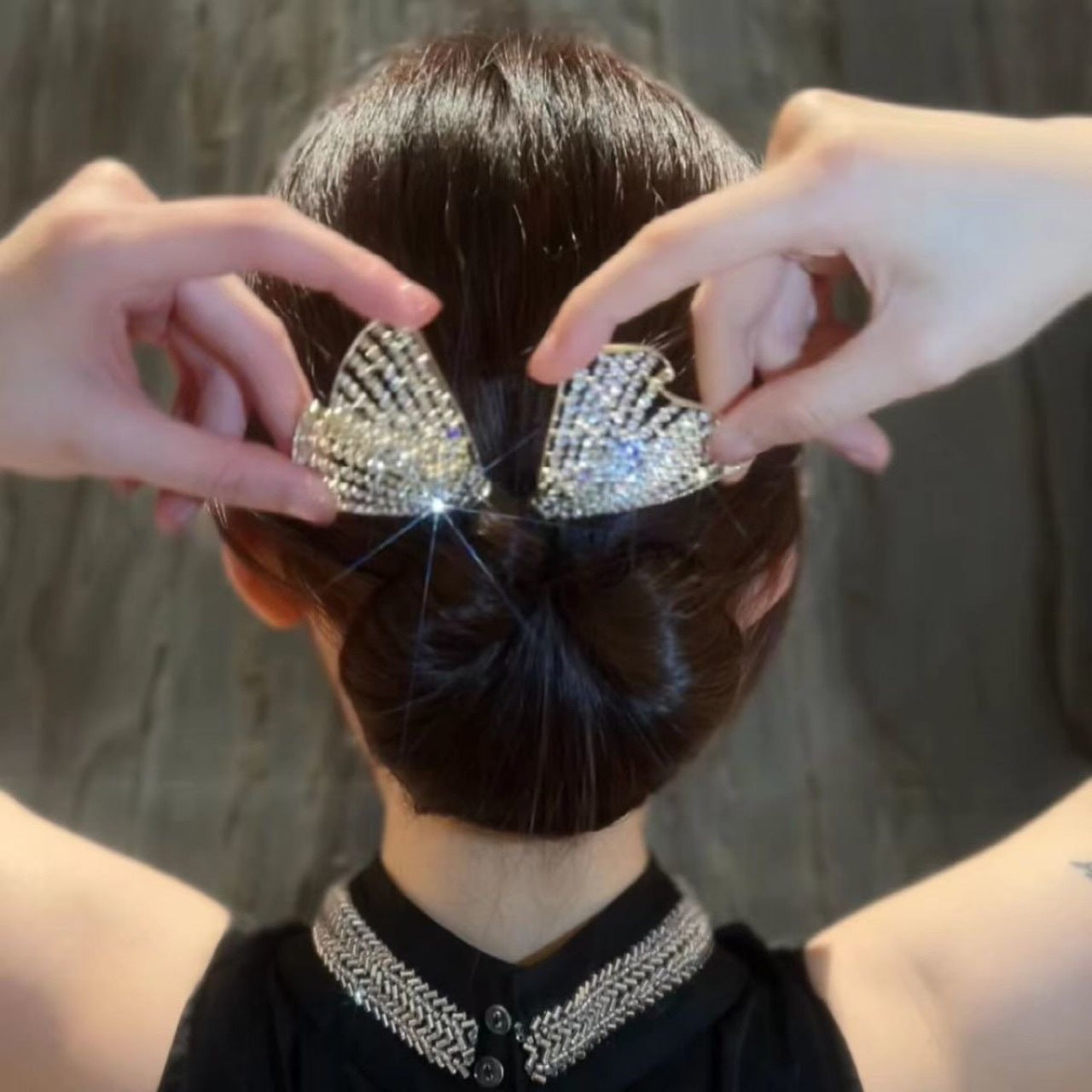 The Starry Soft Wire Coil Hair Clip Ainuua
