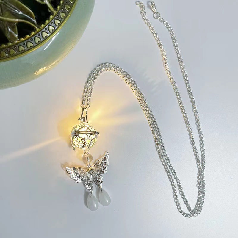 Glowing butterfly necklace Ainuua