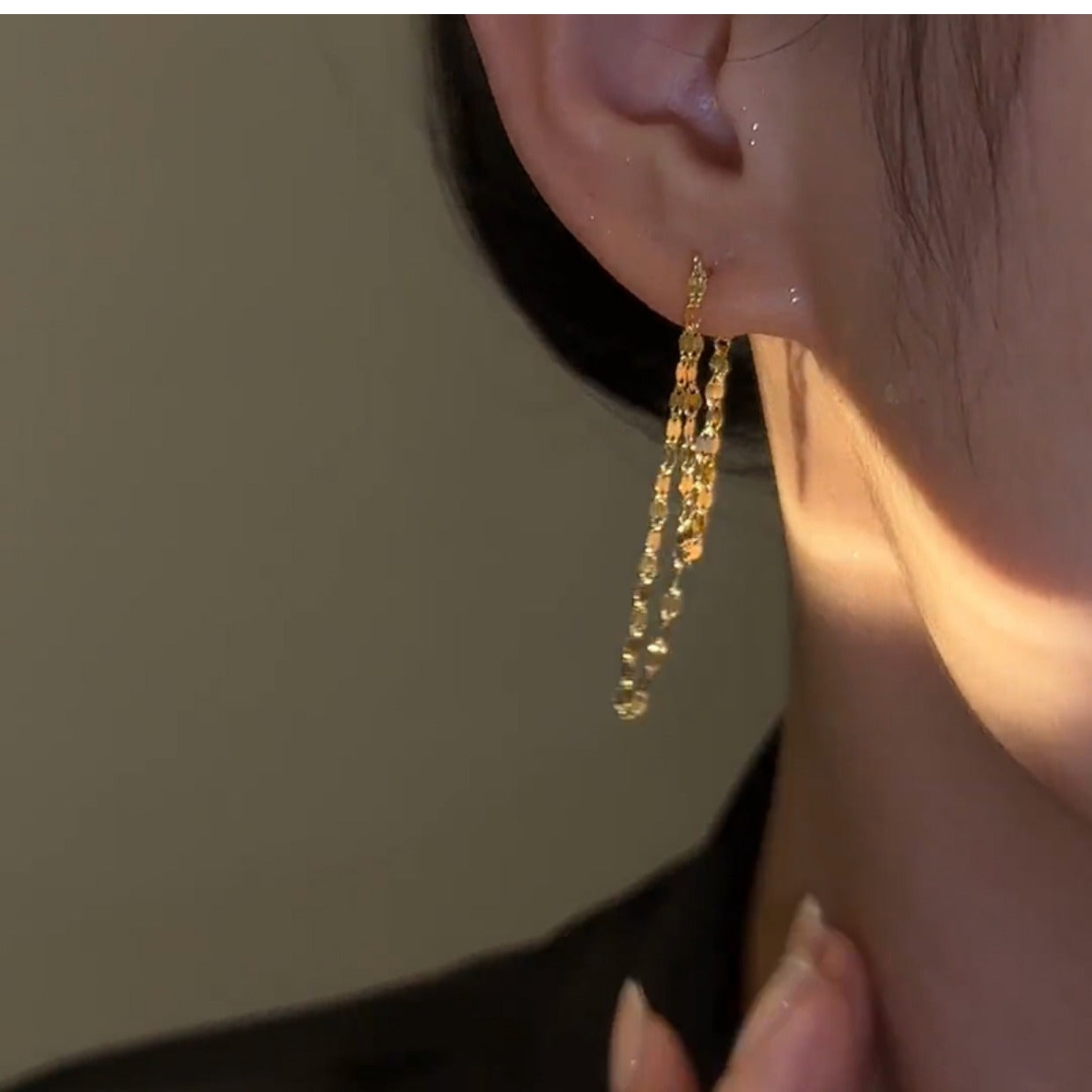 Line tassel earrings Ainuua