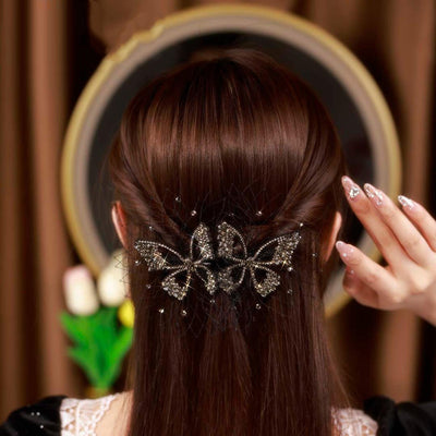 Diamond-set butterfly hairpin Ainuua