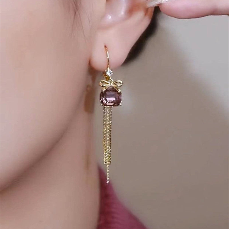 Delicate diamond inlaid earrings Ainuua