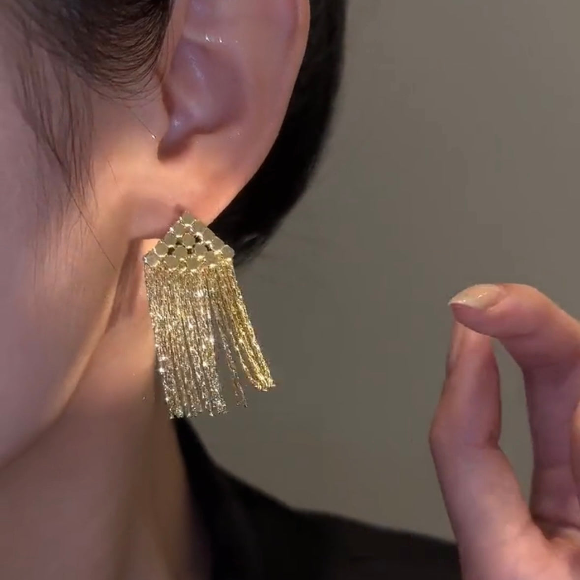 Metal fringed earrings Ainuua