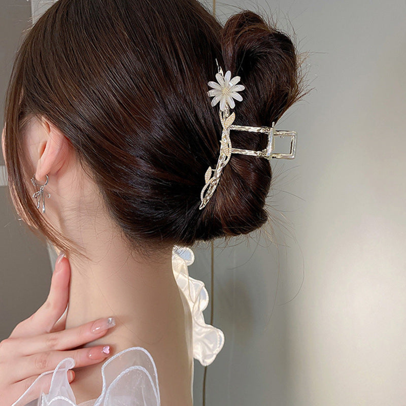 Flowers Wrapped Branches Hair Clip Ainuua