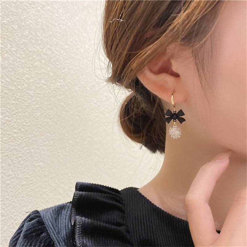 Black Bow Zirconia Earrings Ainuua