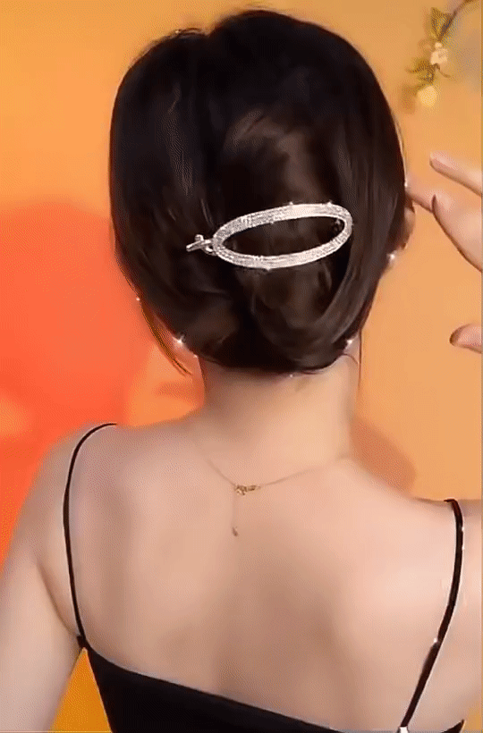 Sparkling Delicate Round Curved Hair Buckle Clip Ainuua